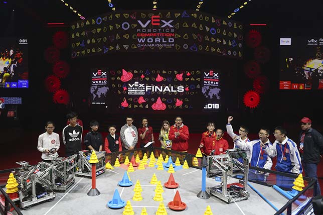 Robotics Club Qualifies for the World Championship